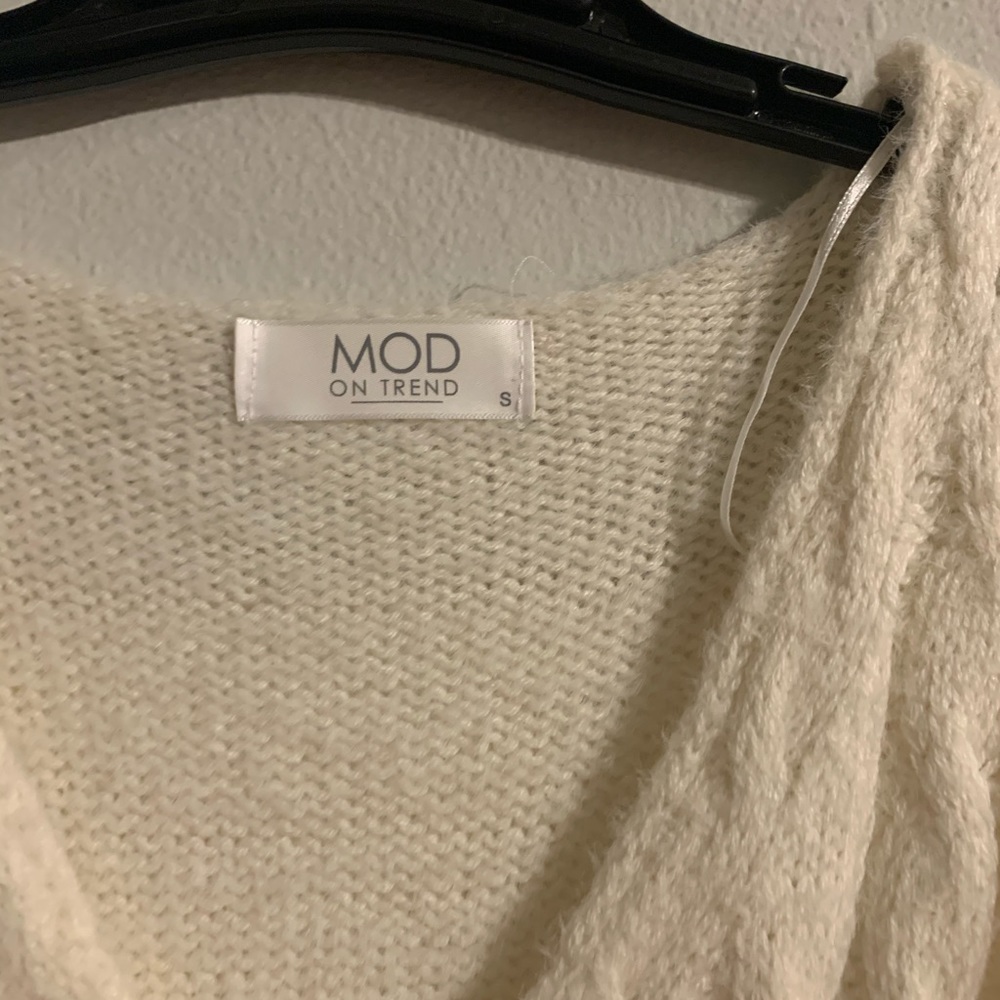Mod On Trend top - Picture 2 of 2